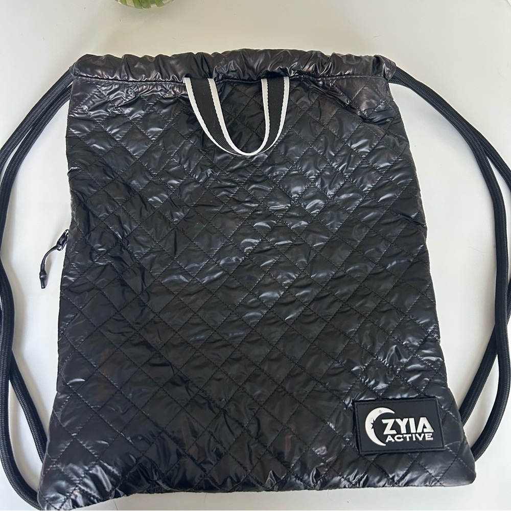 Zyia Active quilted drawstring backpack bag